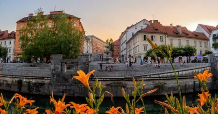 Razstava ob 25-letnici Turizma Ljubljana meščanom pojasnjuje, kaj jim prinaša turizem