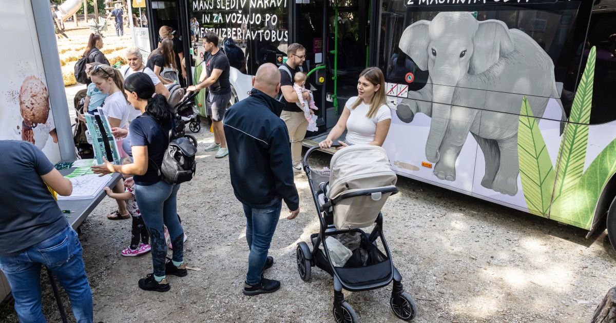 V ljubljanskem živalskem vrtu otroci prometno varnost spoznavali skozi igro