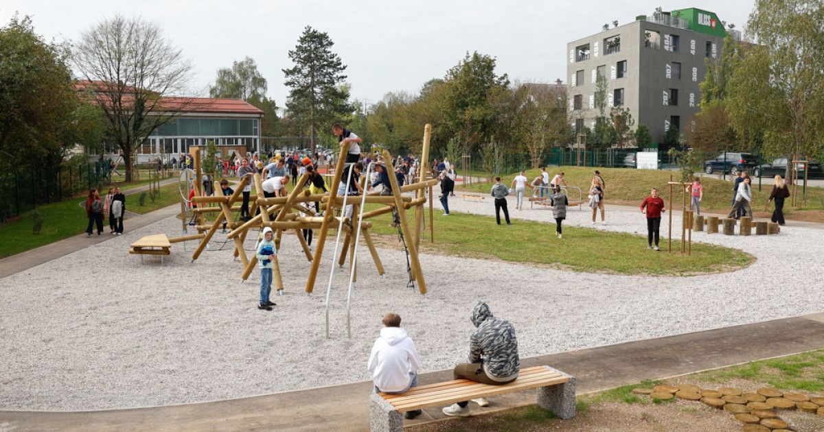 V Ljubljani odprli prvi gibalni park za otroke s posebnimi potrebami