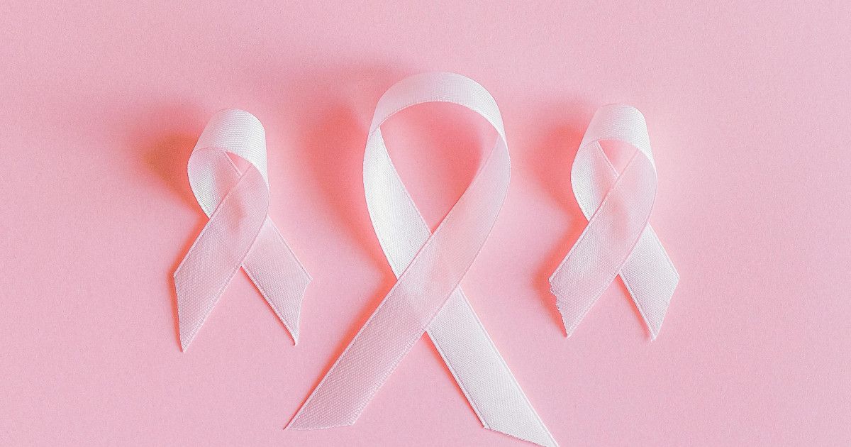 Rožnati oktober: Ljubljana ozavešča o pomenu samopregledovanja dojk