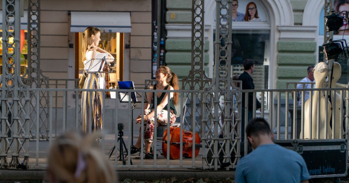 MOL razpisal 90 kadrovskih štipendij za dijake in študente